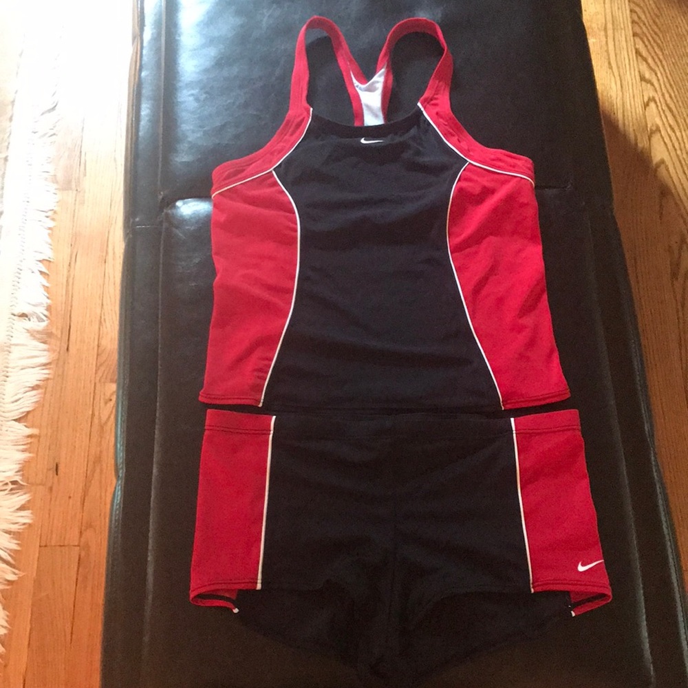 Excellent Condition Nike Women’s Tankini Swimsuit